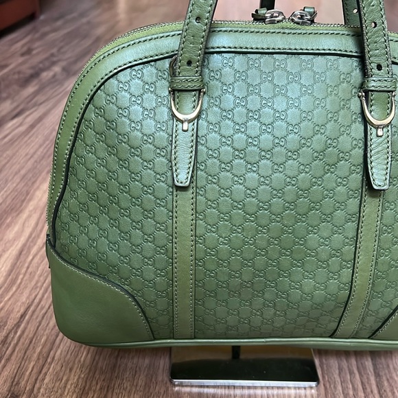 A217 - 💯 % authentic Gucci tote bag - Picture 6 of 16